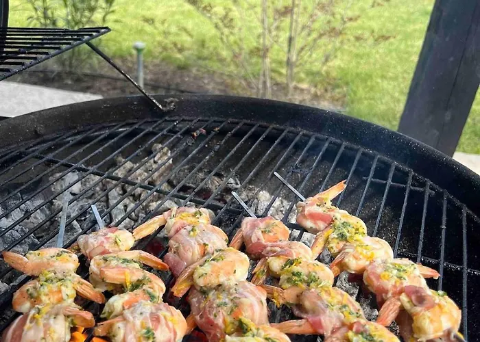 Garden 2 Bedroom With Pool Near To Sunny Aleksandrovo (Burgas)