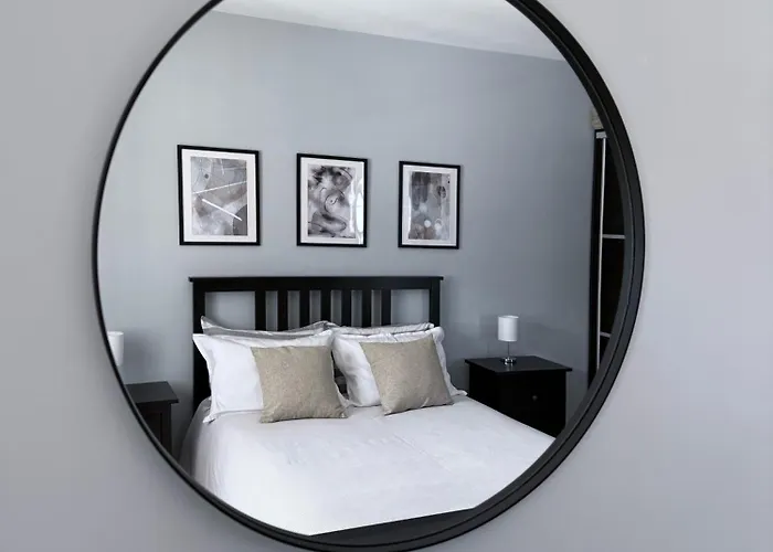 Villa Garden 2 Bedroom With Pool Near To Sunny